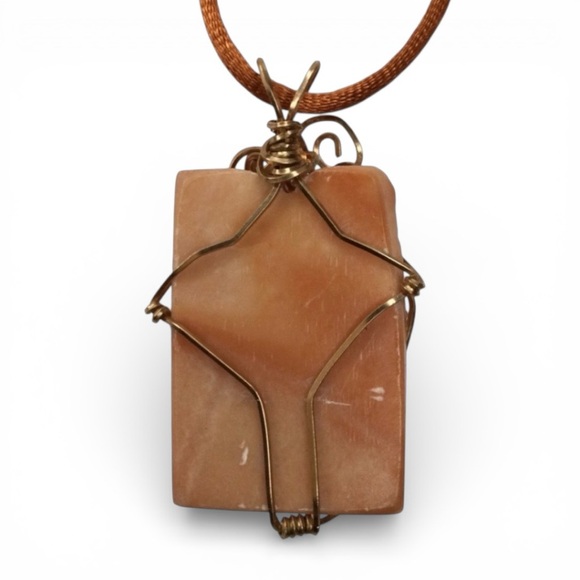 Vintage Hand-Carved & Wire-Wrapped Red Jasper Stone Horse Head Pendant Necklace - Picture 7 of 11